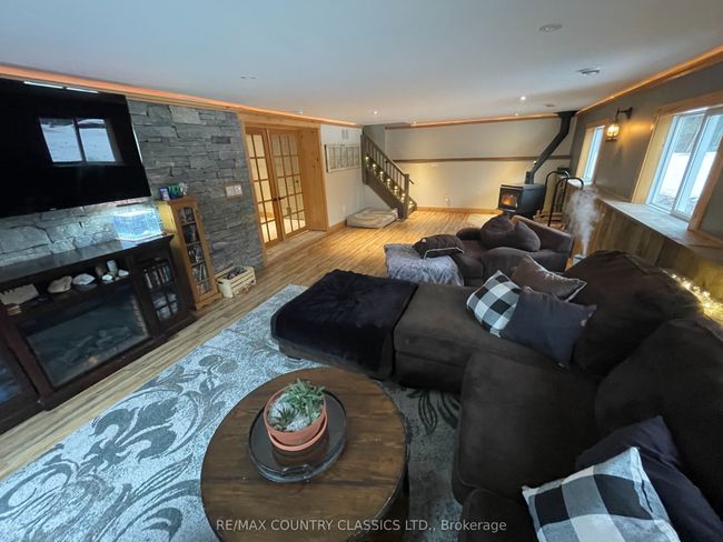 11780 Highway 28, House other with 5 bedrooms, 2 bathrooms and 10 parking in Apsley ON | Image 14