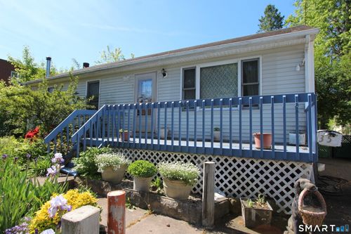35 Chapman St, East Hartford, CT, 06108-2102 | Card Image