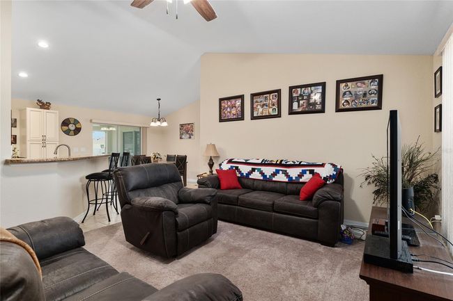 13581 Sw 48 Th Ct, House other with 3 bedrooms, 2 bathrooms and null parking in OCALA FL | Image 8
