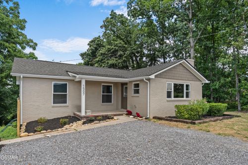1507 Denton Rd, Sevierville, TN, 37862-6115 | Card Image
