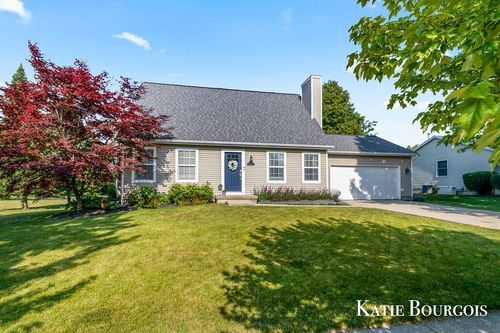 611 Twin Lakes Dr Ne, Grand Rapids, MI, 49525-3453 | Card Image