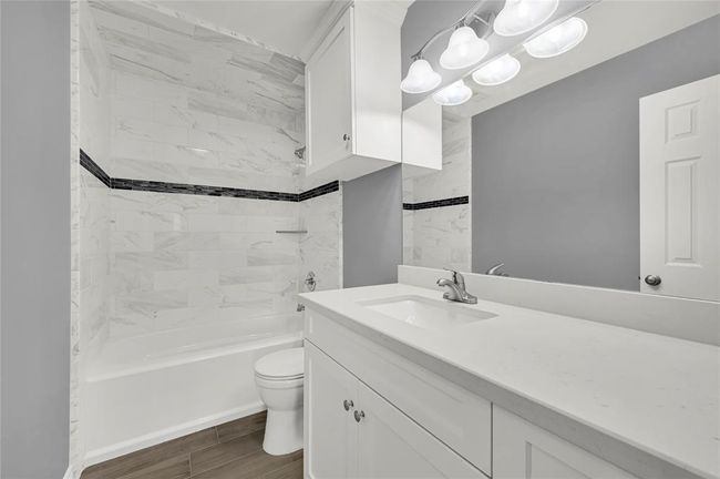 Hall Bath | Image 14