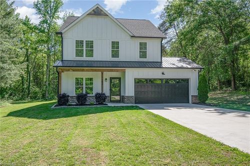 7634 Grapevine Rd, Lewisville, NC, 27023-9711 | Card Image