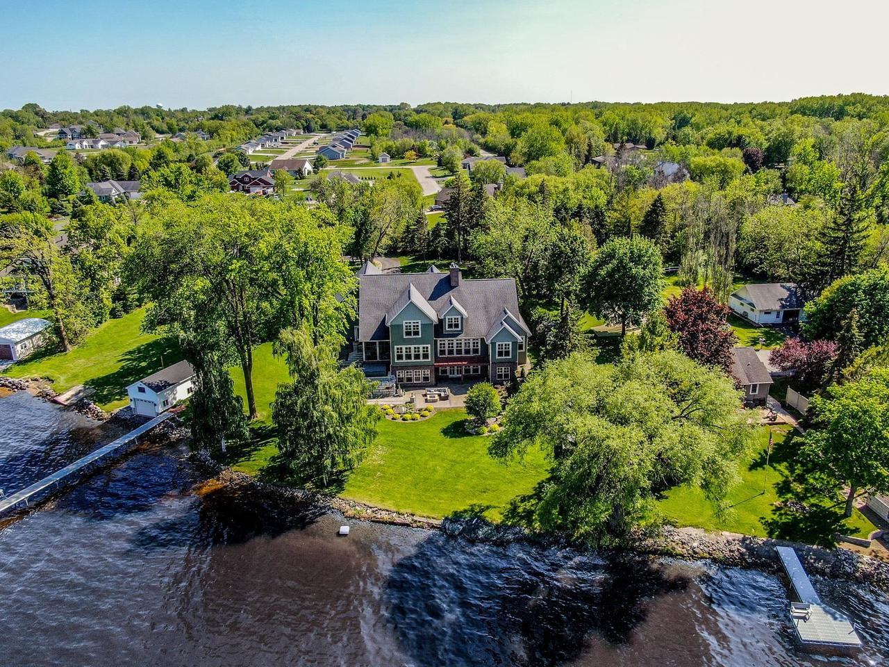 Ormand Beach Ct, Oshkosh, WI 54904
