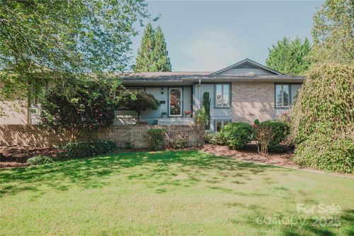 115 Hawkins Creek Rd, Hendersonville, NC, 28791-1644 | Card Image