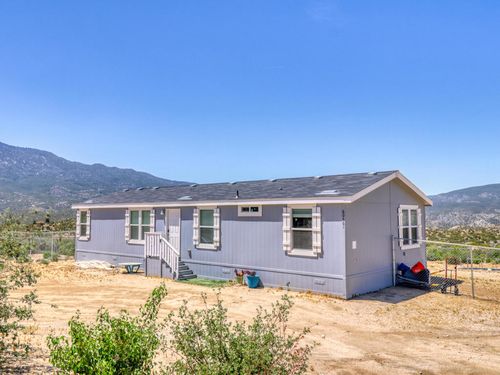 60661 Chalet Dr, Mountain Center, CA, 92561-3676 | Card Image