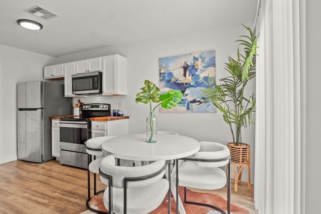 APT-101 - 5616 Emerald Forest Dr, Condo with 2 bedrooms, 2 bathrooms and 2 parking in Austin TX | Image 12