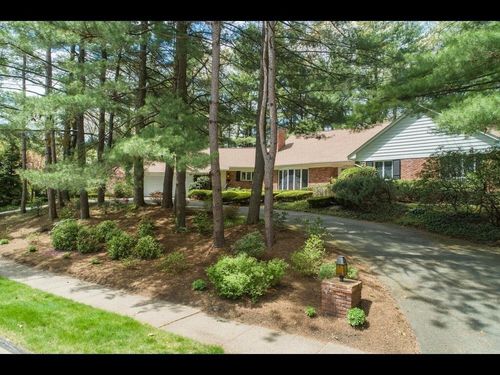 208 Tanglewood Dr, Longmeadow, MA, 01106-1667 | Card Image