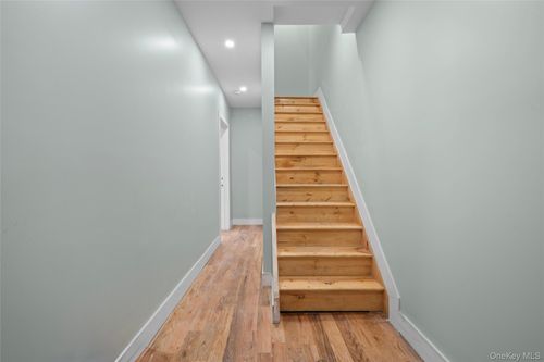 1668 Nostrand Ave, Brooklyn, NY, 11226-5516 | Card Image