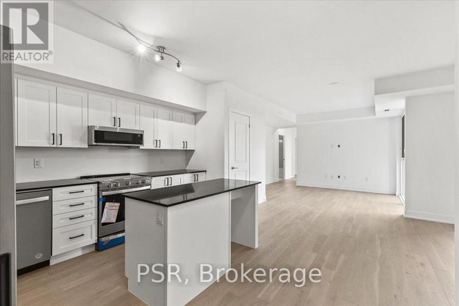 1008 - 1063 Douglas Mccurdy Comm Circle, Condo with 2 bedrooms, 3 bathrooms and 1 parking in Mississauga (Lakeview) ON | Image 5