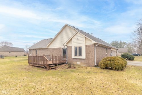 385 N Summerfield Dr, Greenfield, IN, 46140-8400 | Card Image