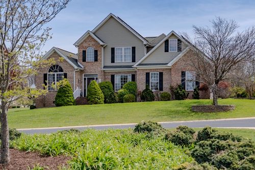 86 Meadow Glen Dr, STAUNTON, VA, 24401-5590 | Card Image