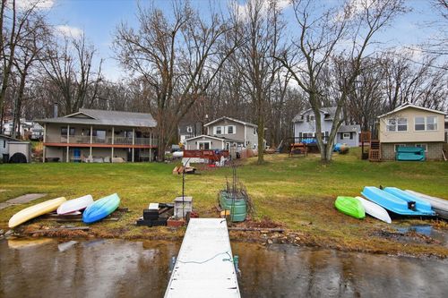 9621 Lakeview Dr, Jerome, MI, 49249-9441 | Card Image