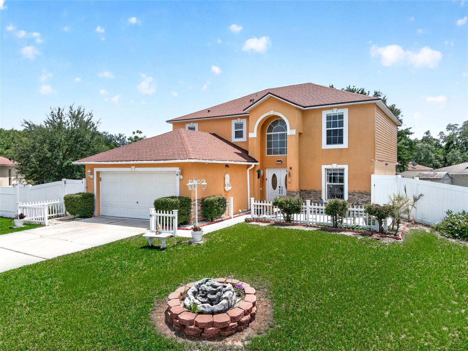Residential in POINCIANA 2