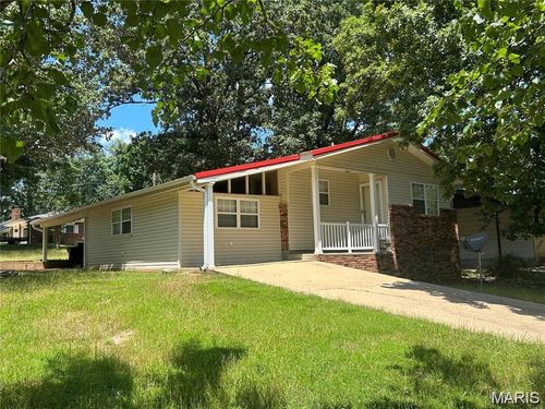 2011 Woodland Dr, Poplar Bluff, MO, 63901-2953 | Card Image