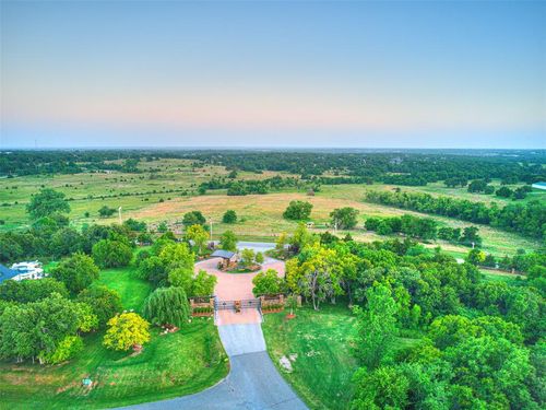 7017 James Creek Trail, Edmond, OK, 73034 | Card Image