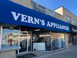 210 S Main St, Lodi, WI 53555
