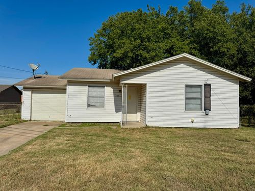 817 N Patricia St, Waco, TX, 76705-1173 | Card Image