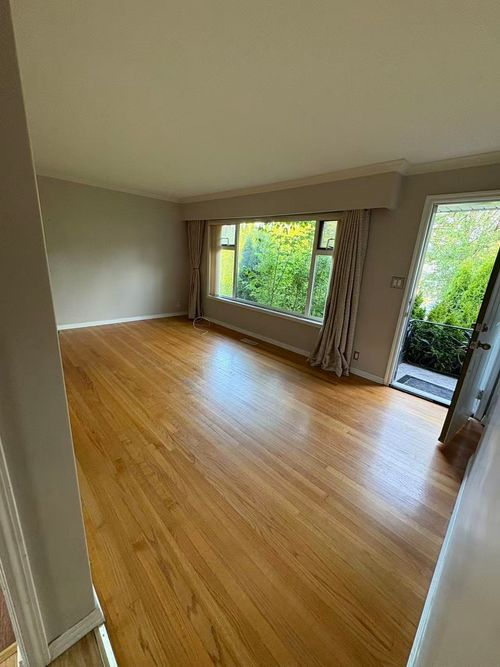 upper-910 Robinson Street, Coquitlam, BC, V3J4G6 | Card Image