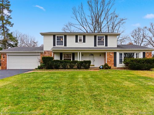 7434 Glengrove Dr, Bloomfield Hills, MI, 48301-3870 | Card Image