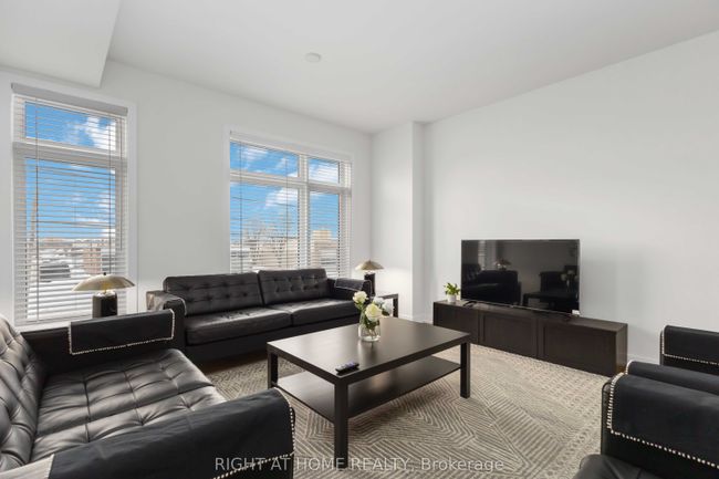1557 Midland Ave, House attached with 4 bedrooms, 4 bathrooms and 1 parking in Scarborough ON | Image 25