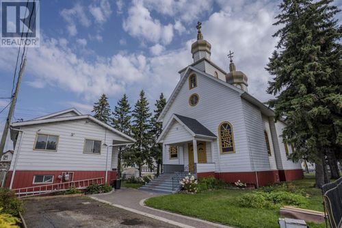 716 Pacific Ave, Thunder Bay, ON, P7C2S5 | Card Image