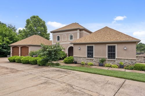 135 N Tuscany Dr, Hollister, MO, 65672-7100 | Card Image
