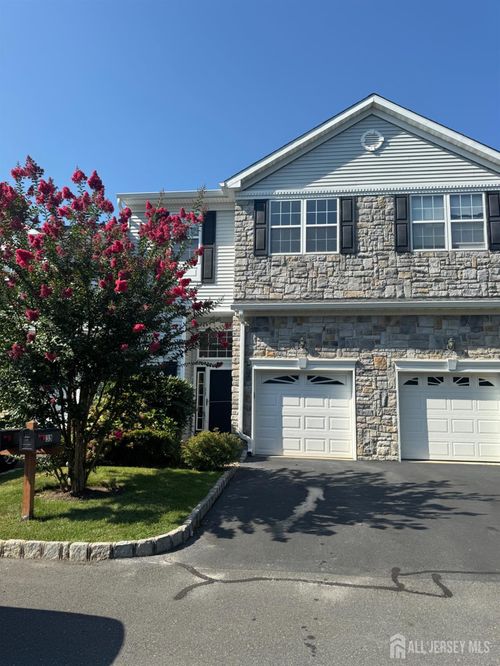 33 Chimney Ct, South Amboy, NJ, 08879-2914 | Card Image