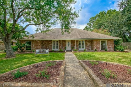 5810 Parkforest Dr, Baton Rouge, LA, 70816-6107 | Card Image