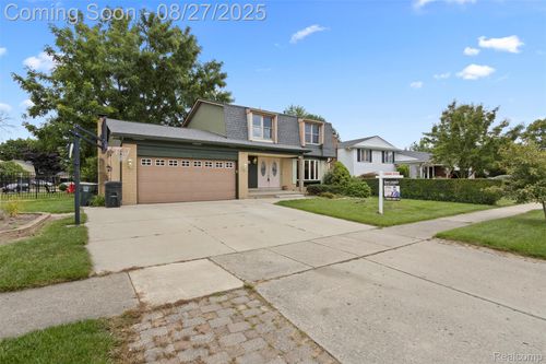 625 Kings Way, Canton, MI, 48188-1130 | Card Image