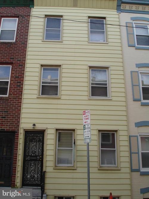 522 N Douglas St, PHILADELPHIA, PA, 19104-2566 | Card Image