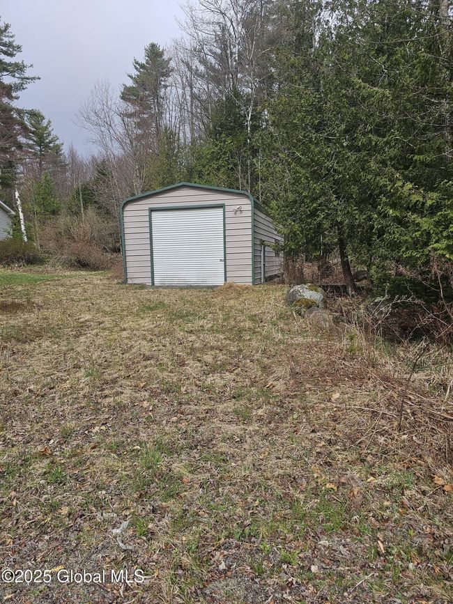 336 Pease Hill Rd, House other with 2 bedrooms, 1 bathrooms and 3 parking in Brant Lake NY | Image 9