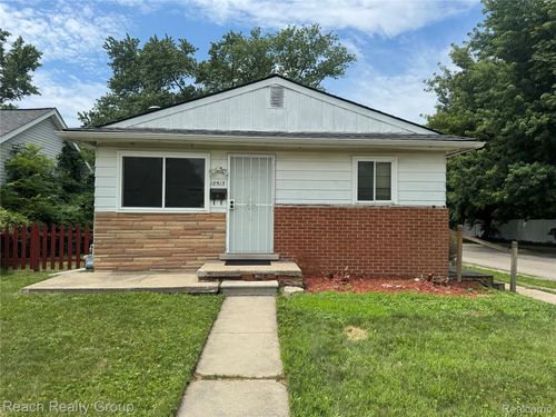 18513 Centralia, Redford, MI, 48240-1820 | Card Image
