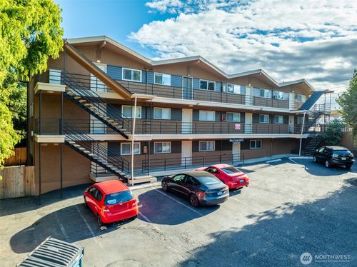 1017 Sw 154th St, Burien, WA, 98166-2168 | Card Image