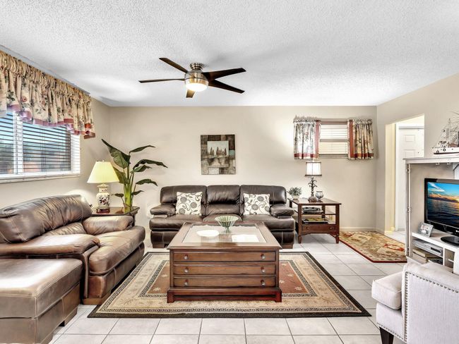 APT-204 - 28 Colonial Club Dr, Condo with 1 bedrooms, 2 bathrooms and null parking in Boynton Beach FL | Image 5
