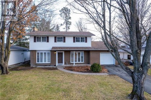 322 Sutherland St, Espanola, ON, P5E1A3 | Card Image