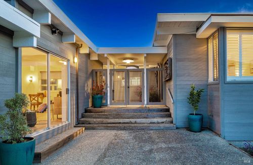 122 Seadrift Rd, Stinson Beach, CA, 94970-9708 | Card Image