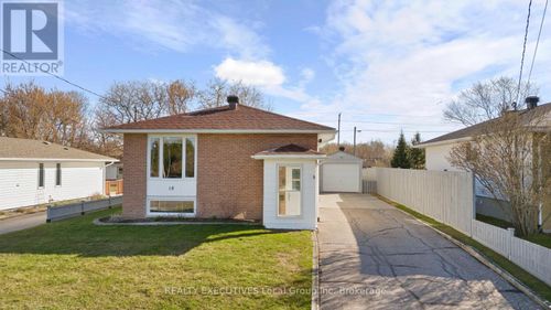 18 Van Horne Cres, North Bay, ON, P1A3L3 | Card Image