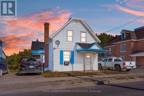 475 Pembroke St W, Pembroke, ON, K8A5P1 | Card Image