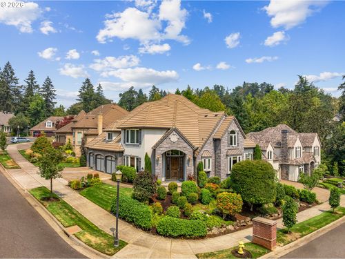 3918 Northhampton Ct, West Linn, OR, 97068-3781 | Card Image