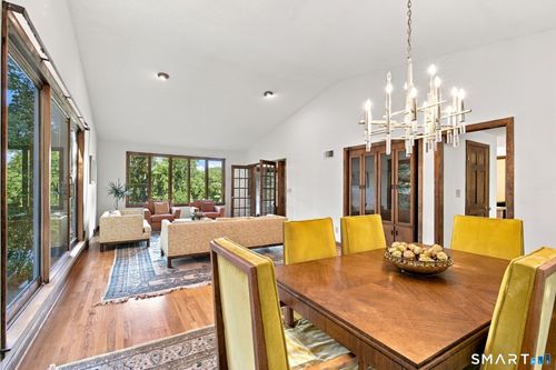 62 Wyneding Hill Rd, Manchester, CT, 06040-6608 | Card Image