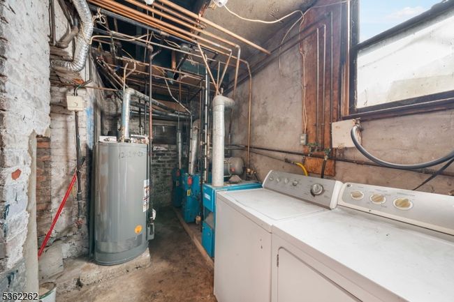 639 N 8 Th St, Home with 6 bedrooms, 3 bathrooms and null parking in Newark NJ | Image 23
