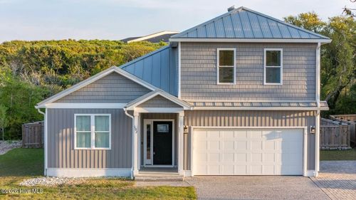 102 Evergreen Ln, Pine Knoll Shores, NC, 28512-0179 | Card Image
