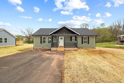 712 Hi Tech Dr, Livingston, TN, 38570-1208 | Card Image