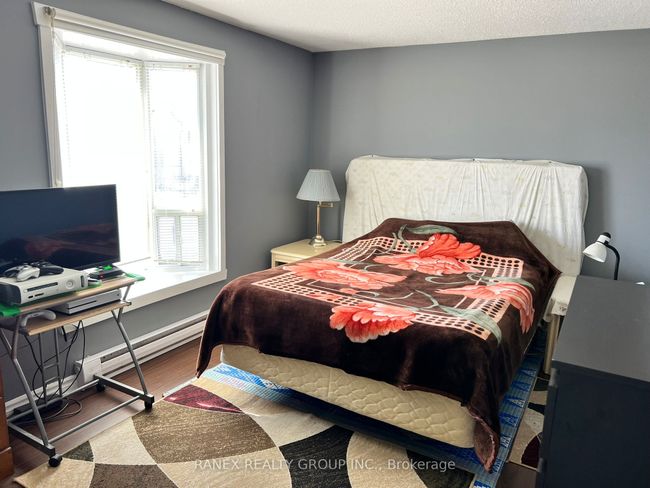 13 Grasspoint Sq, House other with 3 bedrooms, 2 bathrooms and 3 parking in Brampton ON | Image 19