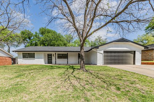1017 Arlena Dr, Arlington, TX, 76012-1810 | Card Image
