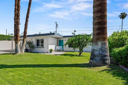 572 N Calle Marcus, Palm Springs, CA, 92262-6147 | Card Image