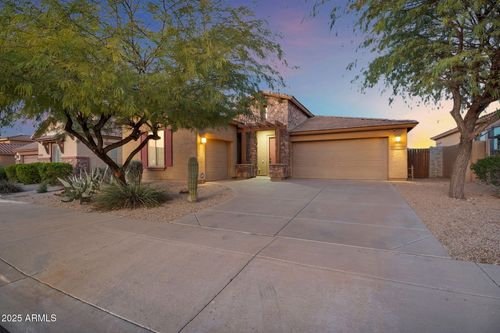 18438 W Lavender Ln, Goodyear, AZ, 85338-5076 | Card Image