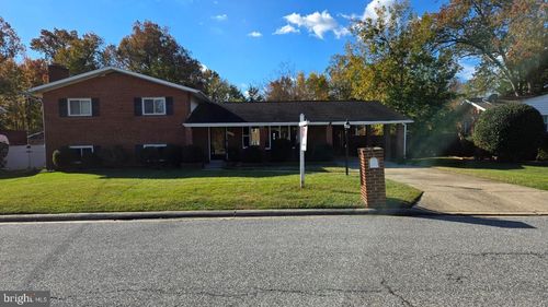 2105 Calhoun St, FORT WASHINGTON, MD, 20744-3235 | Card Image