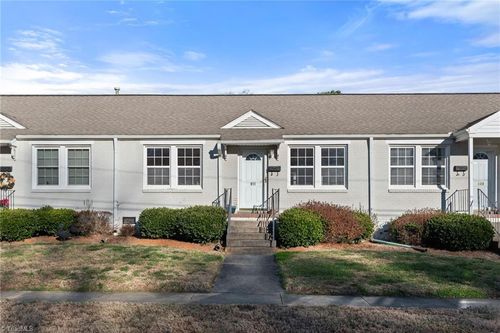 611 E Willowbrook Dr, Burlington, NC, 27215-3648 | Card Image